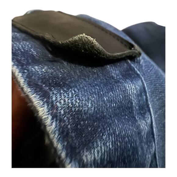 Calvin Klein Jeans Men's Distressed worn dark Blue size 36W X 34L - Picture 3 of 4